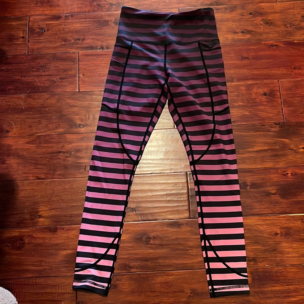 Zyia size 0 leggings sold out style and hard to find